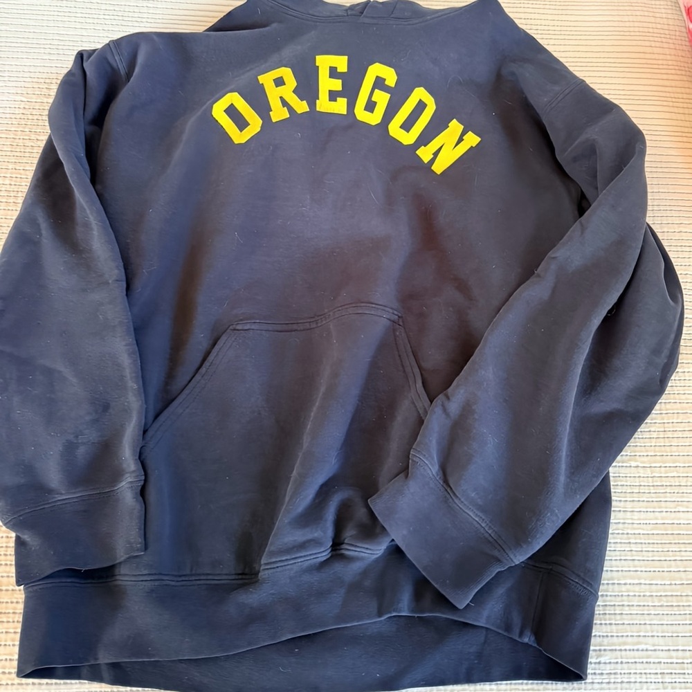 Gildan Black Heavy Blend Sweatshirt Tag Detail - Picture 2 of 4